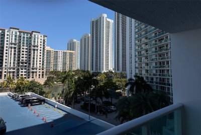 Aluguel de apartamento no Arlen House 528