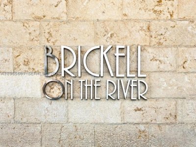 Aluguel de apartamento no Brickell on the River North 1110