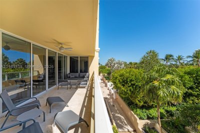 Comprar apartamento en Grand Bay Tower 307