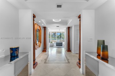 Comprar apartamento en Grand Bay Tower 307