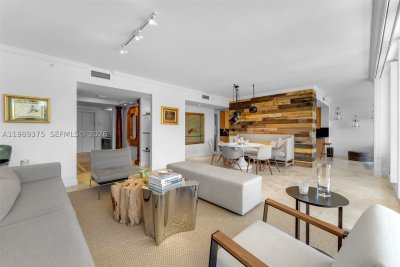 Comprar apartamento en Grand Bay Tower 307