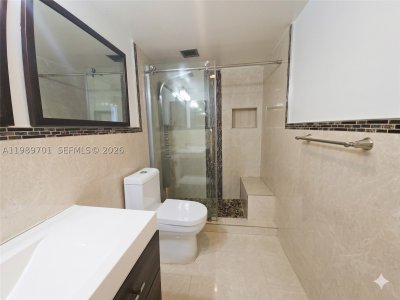 Aluguel de apartamento no Admirals Port Condos 905E