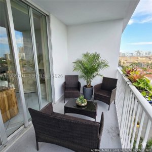 Aluguel de apartamento no Admirals Port Condos 905E