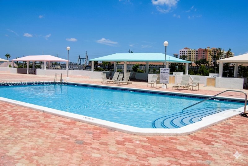 Alquiler de apartamento en Admirals Port Condos 905E
