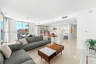Comprar apartamento no Beachwalk T1001