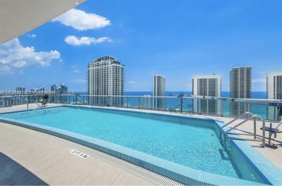 Comprar apartamento no Beachwalk T1001