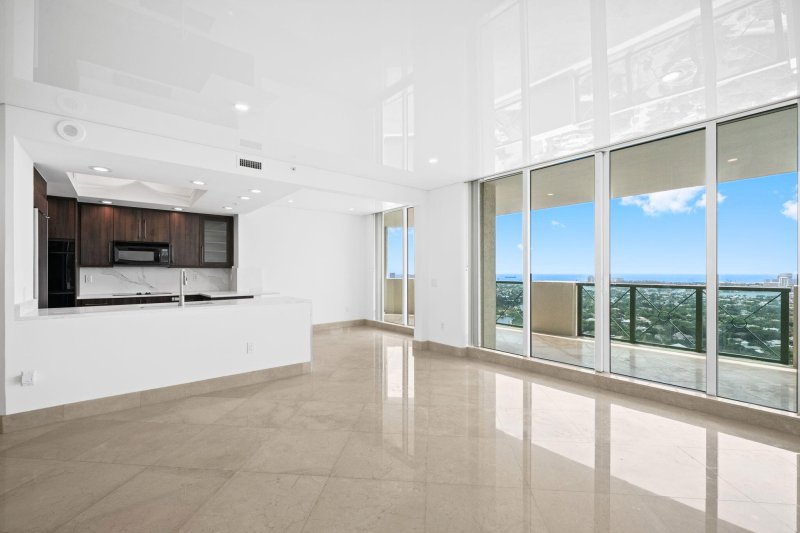 Condo for sale at Las Olas Grand 3605