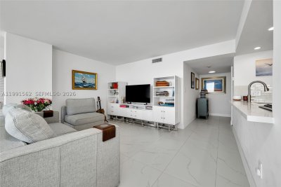 Comprar apartamento en Bayshore Place 1003A