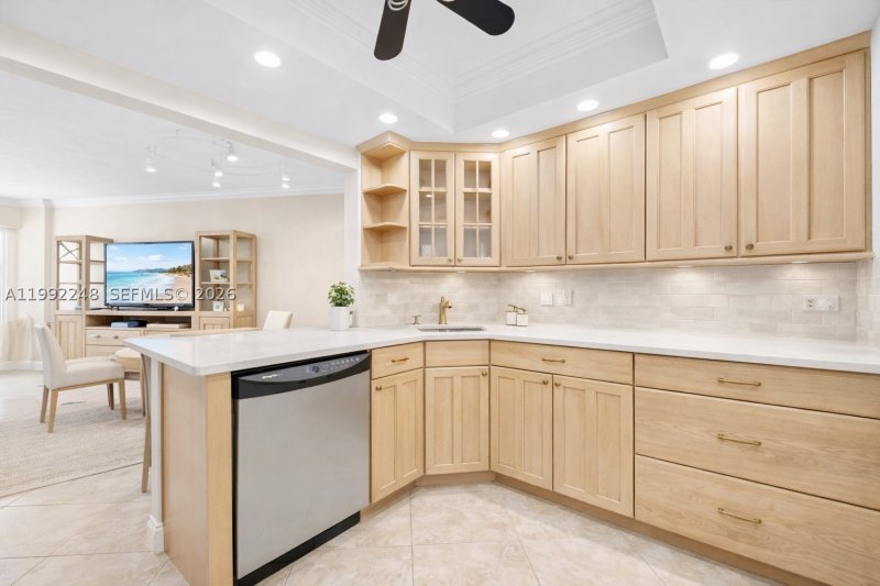 Condo for sale at Royal Ambassador 612