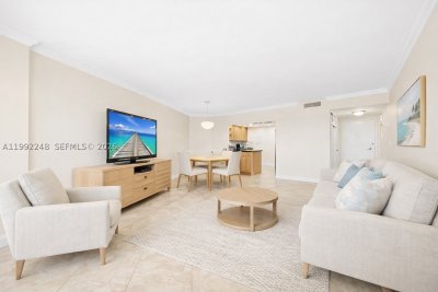 Comprar apartamento en Royal Ambassador 612