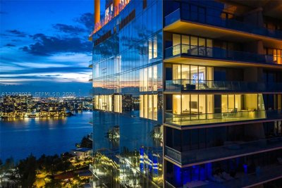 Turnberry Ocean Club Apt #2504