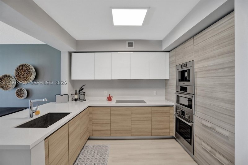 Condo for sale at Arlen House 4-903
