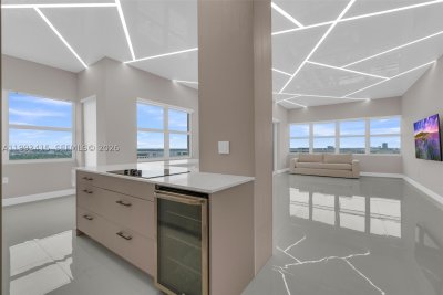 Comprar apartamento en Del Prado South Tower PH04