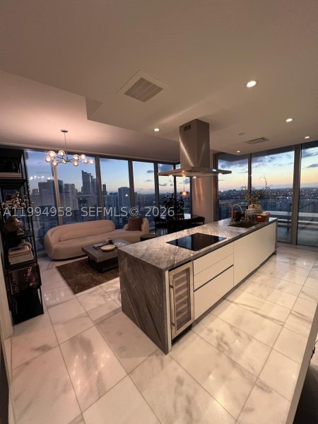 Comprar apartamento no Missoni Baia 2805