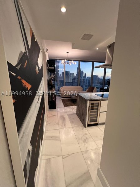 Comprar apartamento no Missoni Baia 2805