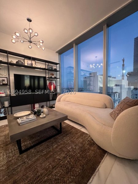 Comprar apartamento no Missoni Baia 2805