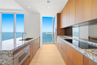 Comprar apartamento en Una Residences at Brickell 3102
