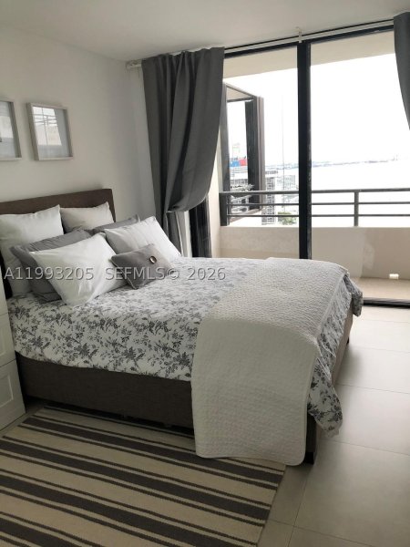 Condo for sale at Brickell Bay Club PH207
