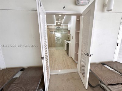 Comprar apartamento no Triton Towers 6