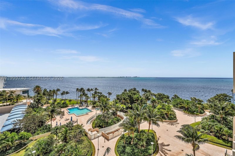 Condo for sale at Grove Isles Tower II B805