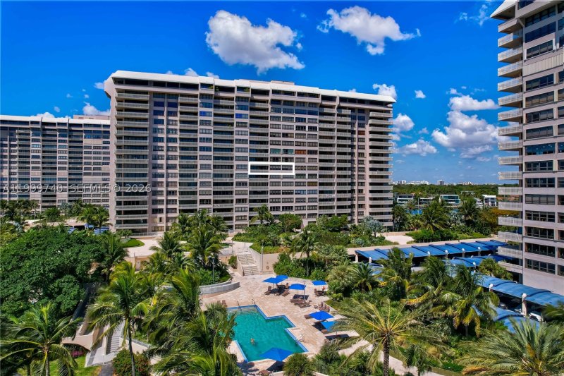 Condo for sale at Grove Isles Tower II B805