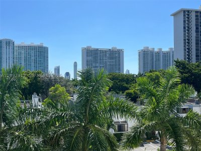 Aluguel de apartamento no Admirals Port Condos 405E