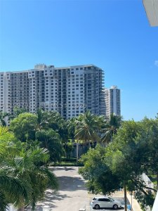 Aluguel de apartamento no Admirals Port Condos 405E