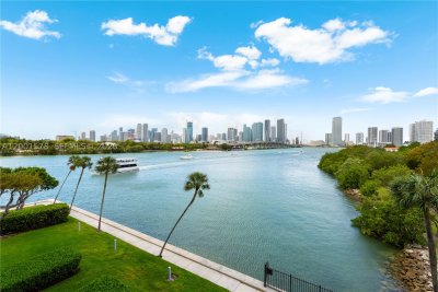 Comprar apartamento no 1000 Venetian Way 408