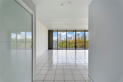 Comprar apartamento no 1000 Venetian Way 408