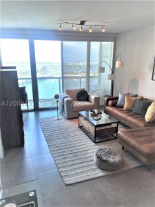 Aluguel de apartamento no Marina Blue 4310