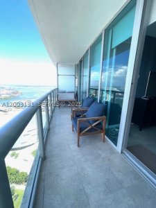 Aluguel de apartamento no Marina Blue 4310