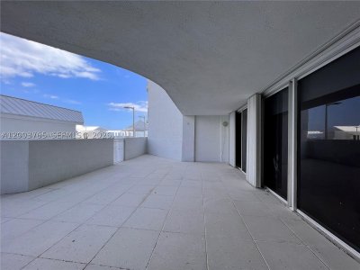 Aluguel de apartamento no Sands Pointe 602