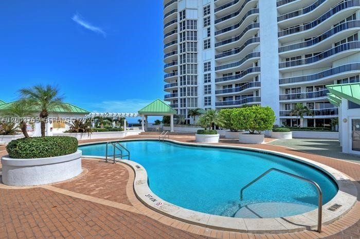 Alquiler de apartamento en Sands Pointe 602