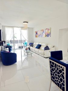 Aluguel de apartamento no Trump Tower One 406