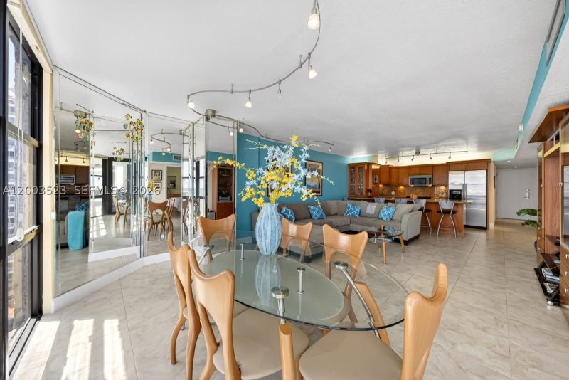 Condo for sale at Mar Del Plata 1204