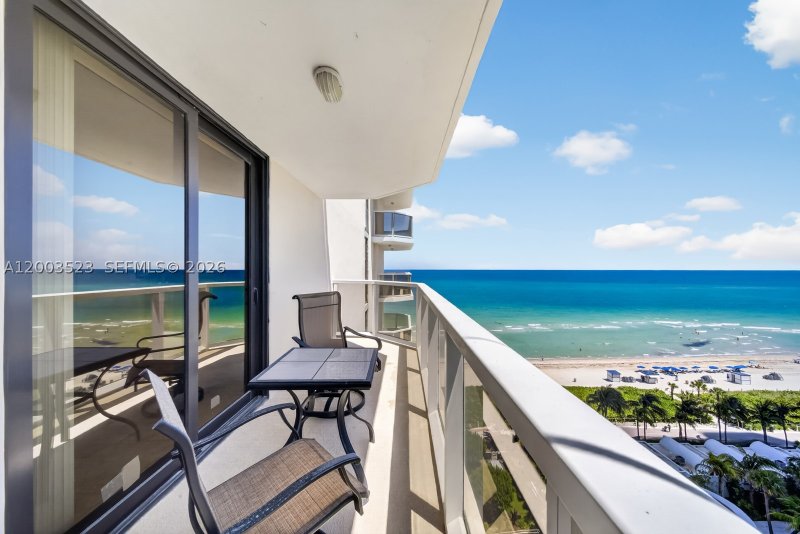 Condo for sale at Mar Del Plata 1204