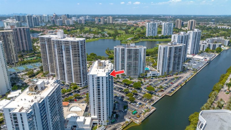 Condo for sale at Waterview PH-38