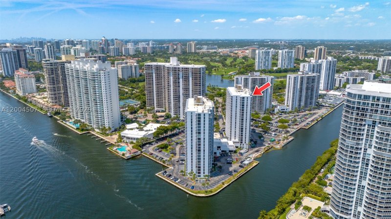 Condo for sale at Waterview PH-38