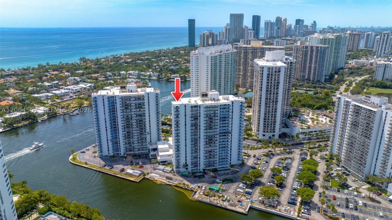 Condo for sale at Waterview PH-38