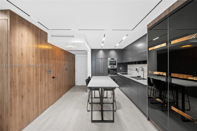 Comprar apartamento en Roney Palace 432