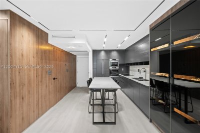 Comprar apartamento en Roney Palace 432