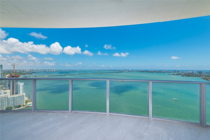Comprar apartamento en Aria on The Bay 4515