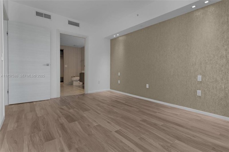 Apartment for rent at SLS Lux Brickell 2508