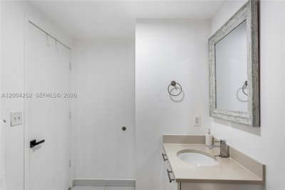 Comprar apartamento en Midtown Midblock 913