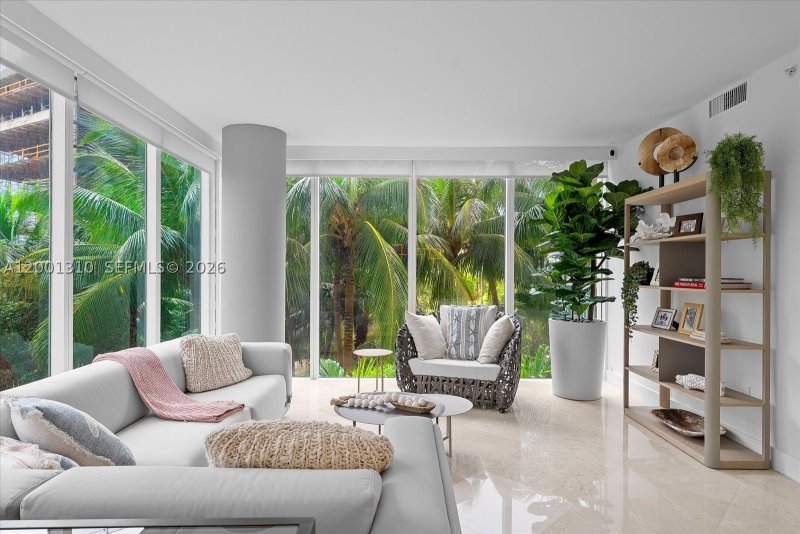 Apartment for rent at Ritz Carlton Coconut Grove 201