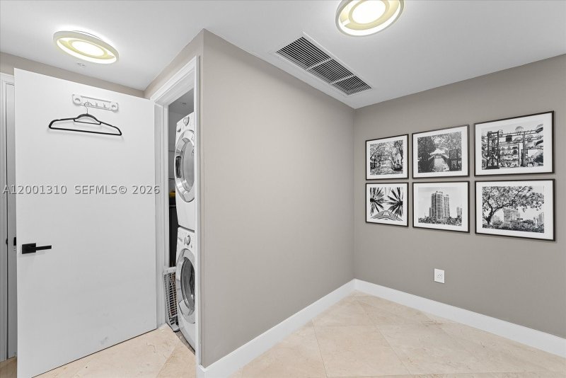 Apartment for rent at Ritz Carlton Coconut Grove 201