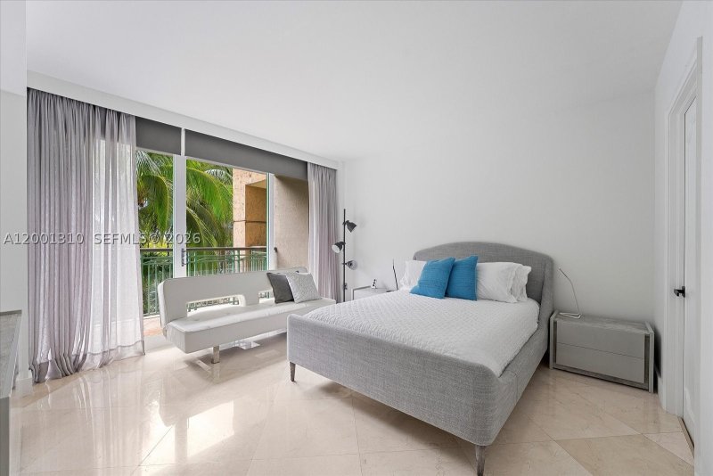 Apartment for rent at Ritz Carlton Coconut Grove 201