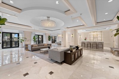 Ritz Carlton Coconut Grove Apt #201