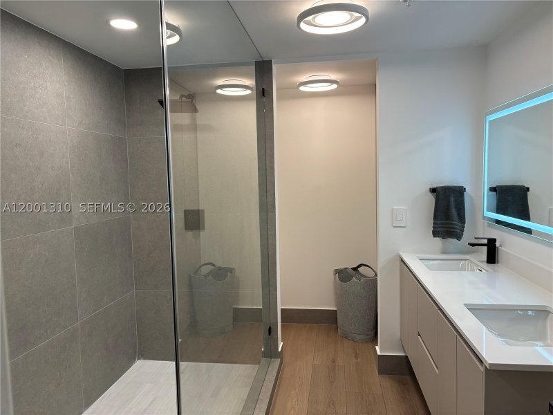 Apartment for rent at Ritz Carlton Coconut Grove 201