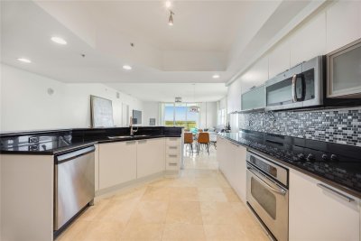 Comprar apartamento no One Fifty One at Biscayne 1109